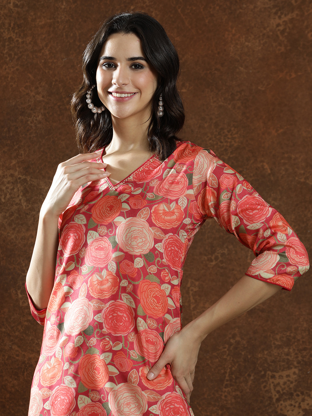 Floral Embroidered Straight Kurta