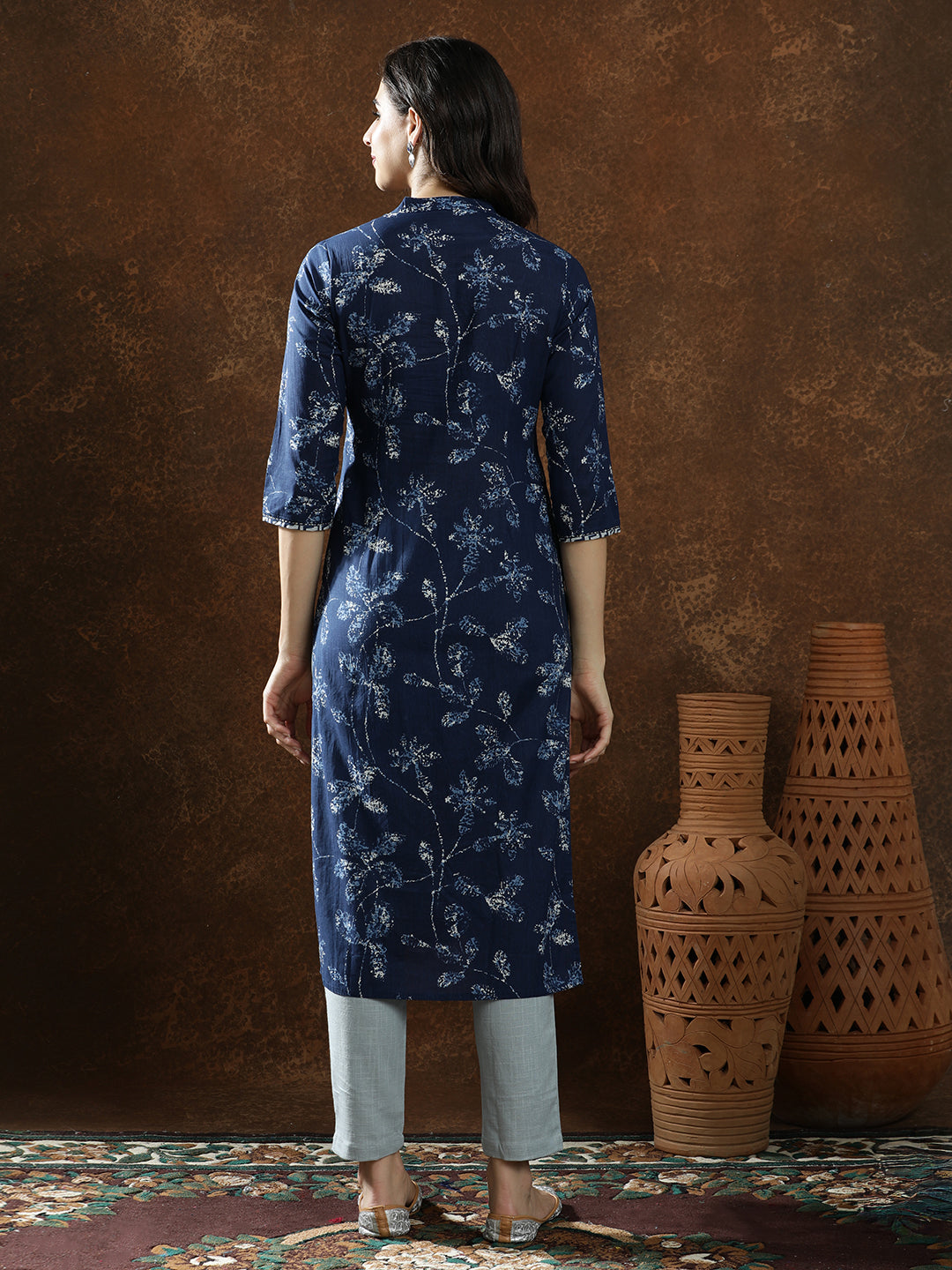Floral Embroidered Straight Pure Cotton Kurta