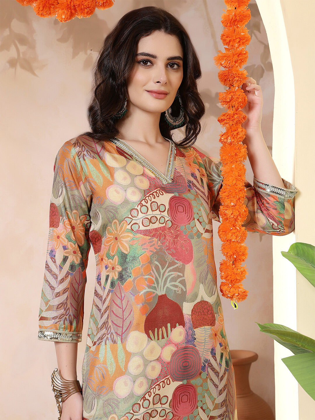 Floral Embroidered Straight Kurta