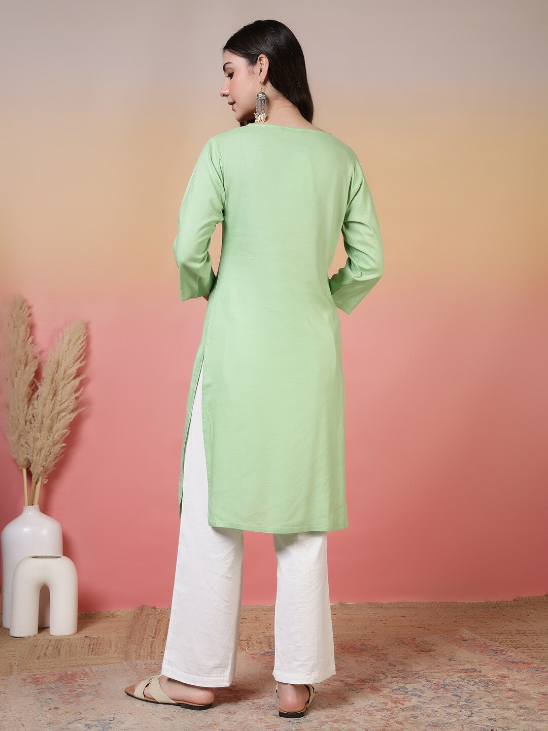 Solid Embroidered Straight Kurta