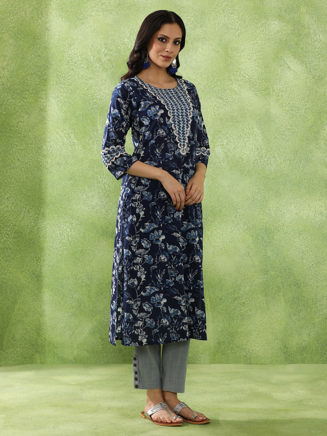 Floral Embroidered Straight Pure Cotton Kurta