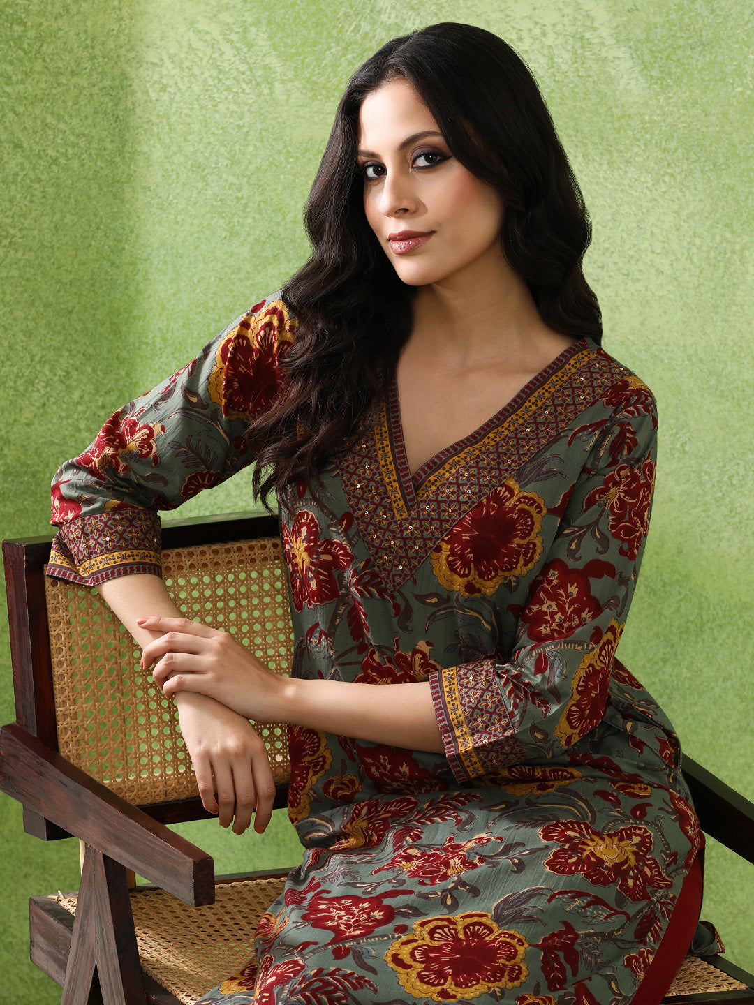 Floral Embroidered Straight Pure Cotton Kurta