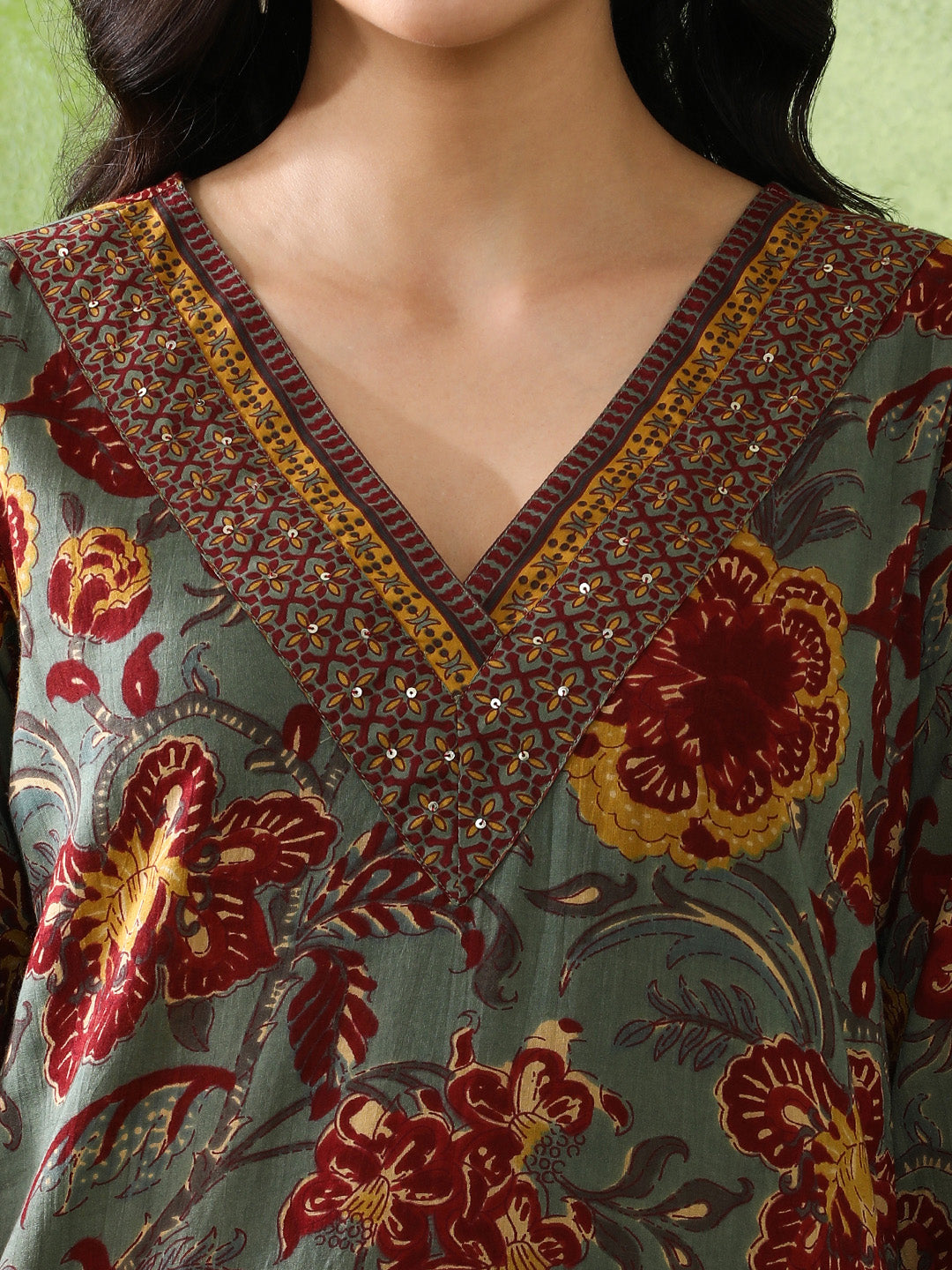 Floral Embroidered Straight Pure Cotton Kurta