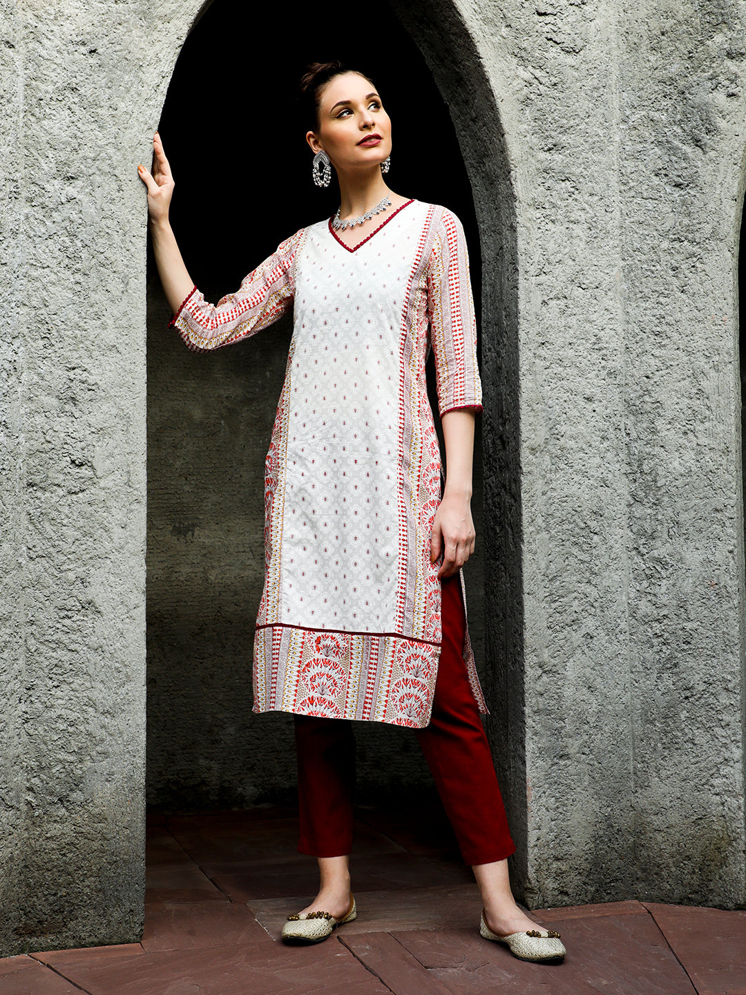 White And Maroon Ethnic Printed Straight Kurta
