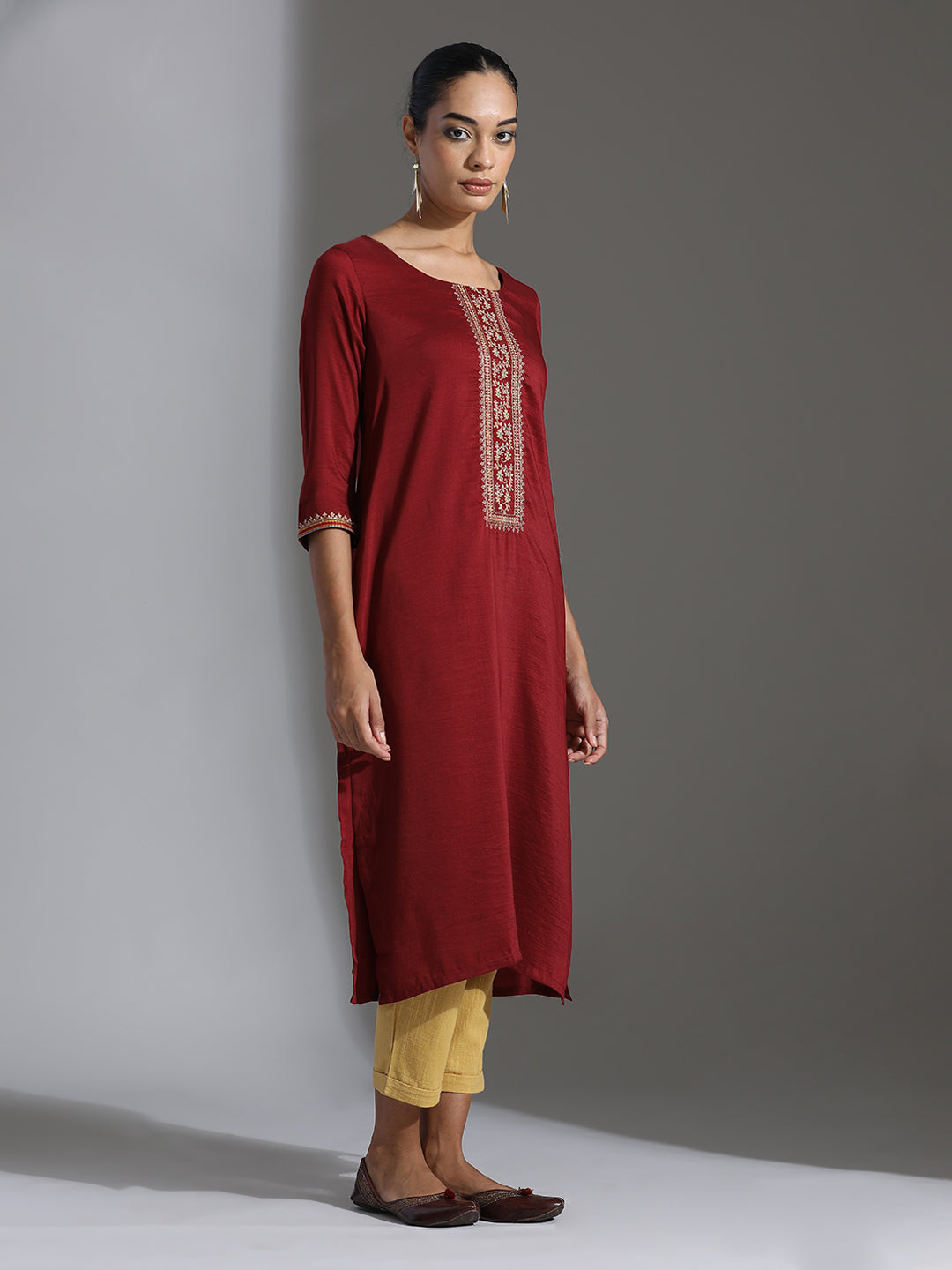 Maroon Embroidered Chinon Straight Kurta