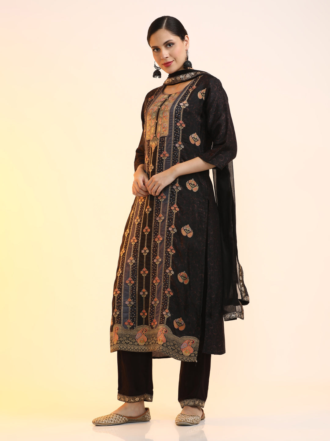 Embroidered Cotton Blend Floral Kurta Sets With Dupatta