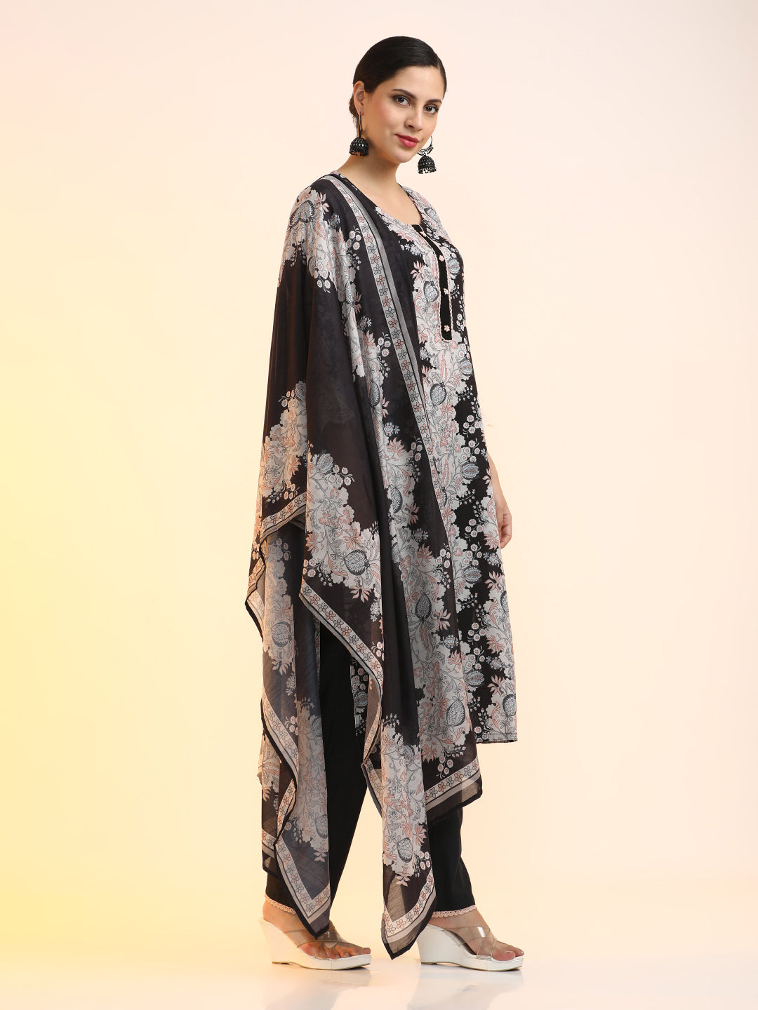 Embroidered Linen Floral Kurta Sets With Dupatta