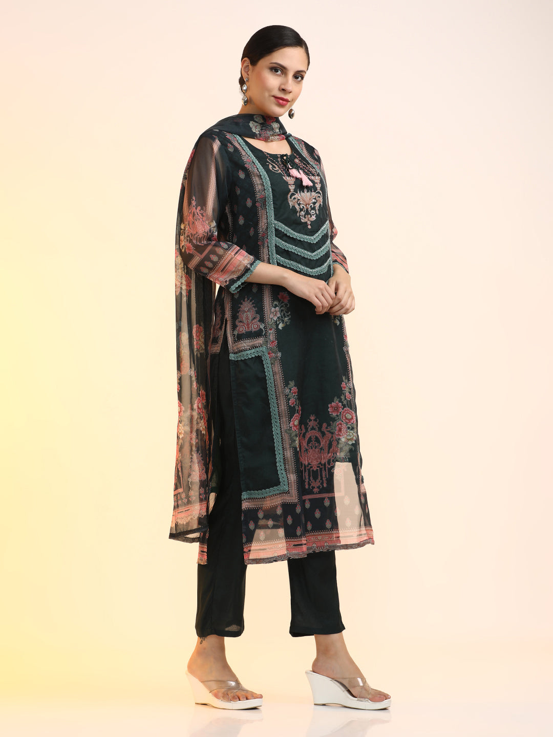 Embroidered Organza Floral Kurta Sets With Dupatta