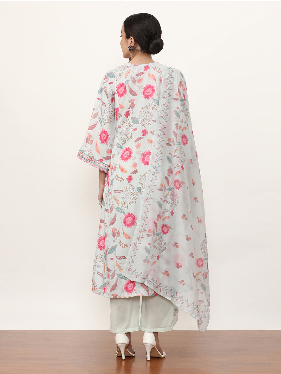 Embroidered Linen Floral Kurta Sets With Dupatta
