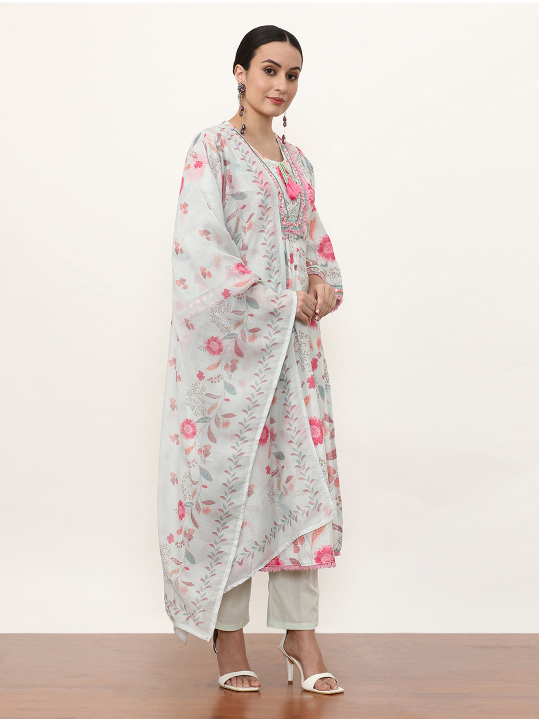 Embroidered Linen Floral Kurta Sets With Dupatta