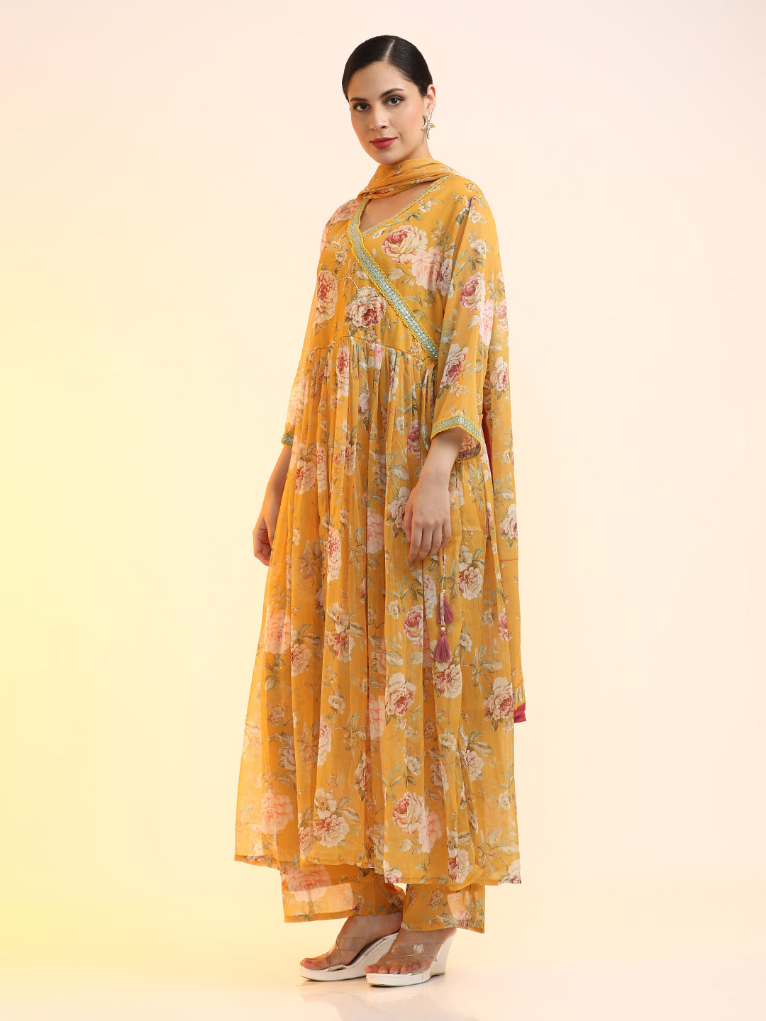 Embroidered Poly Chiffon Floral Kurta Sets With Dupatta