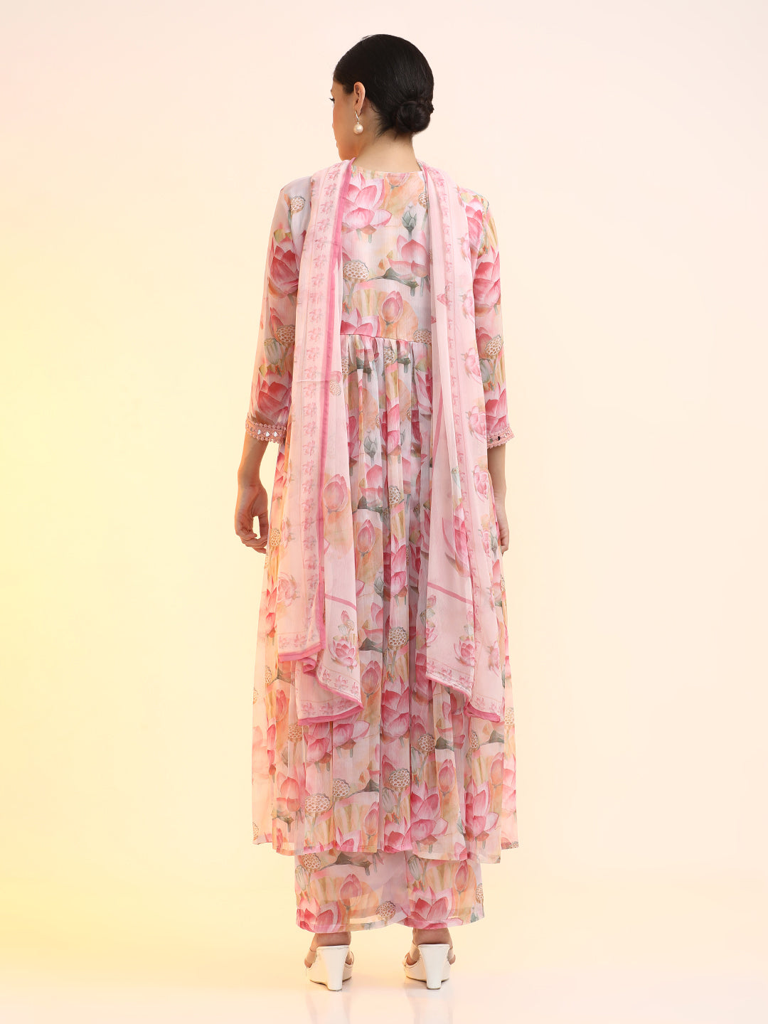 Embroidered Poly Chiffon Floral Kurta Sets With Dupatta