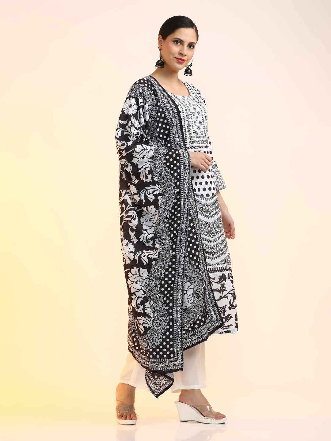 Embroidered Linen Floral Kurta Sets With Dupatta