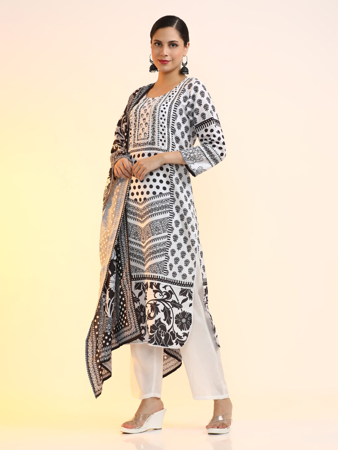 Embroidered Linen Floral Kurta Sets With Dupatta
