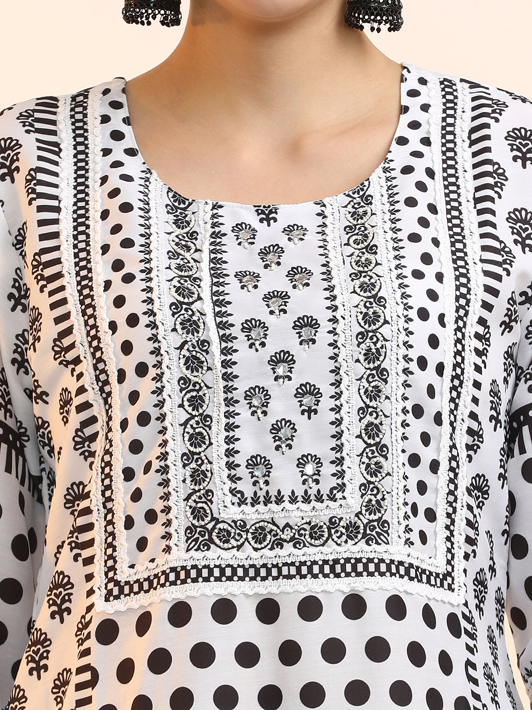 Embroidered Linen Floral Kurta Sets With Dupatta