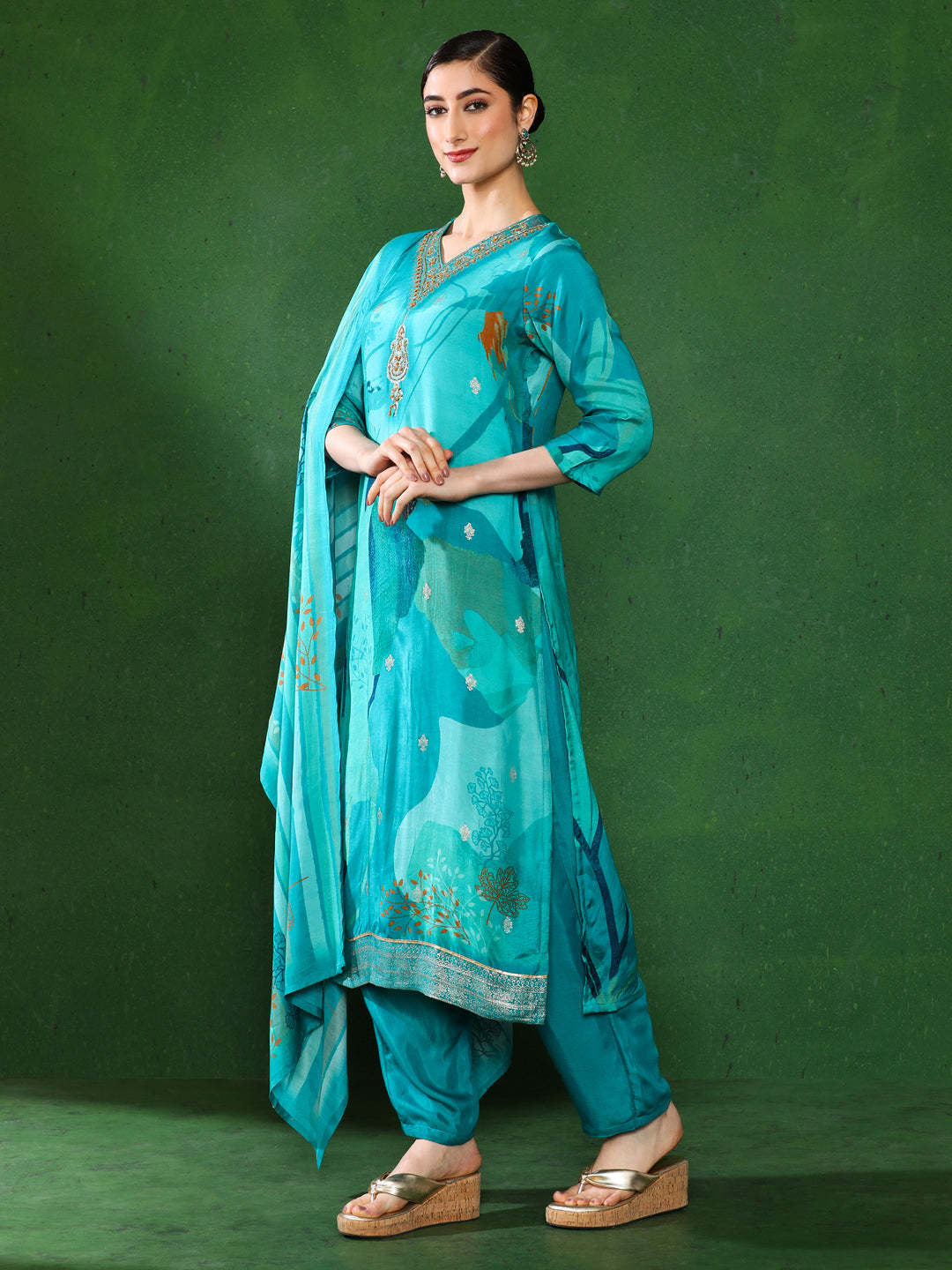 Floral Embroidered A-Line Pure Cotton Kurta & Trousers Sets