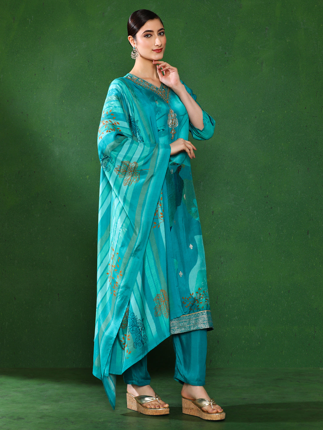 Floral Embroidered A-Line Pure Cotton Kurta & Trousers Sets