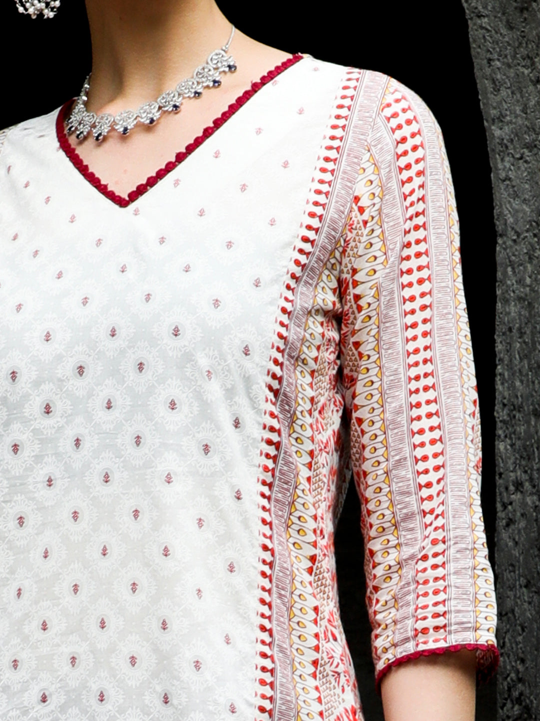 White And Maroon Ethnic Printed Straight Kurta