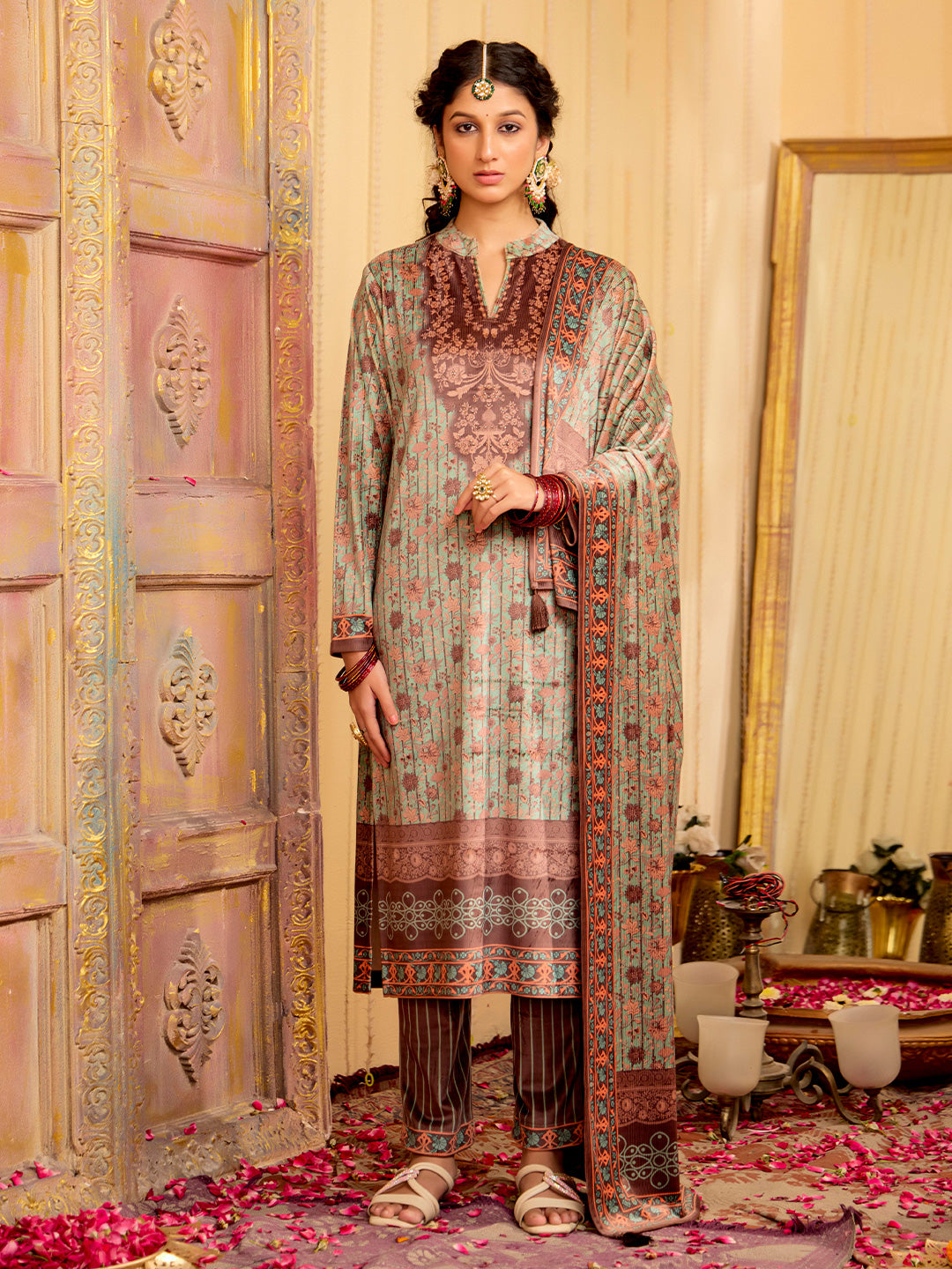 Mint Green Woolen Ethnic Printed Kurta Set With Dupatta