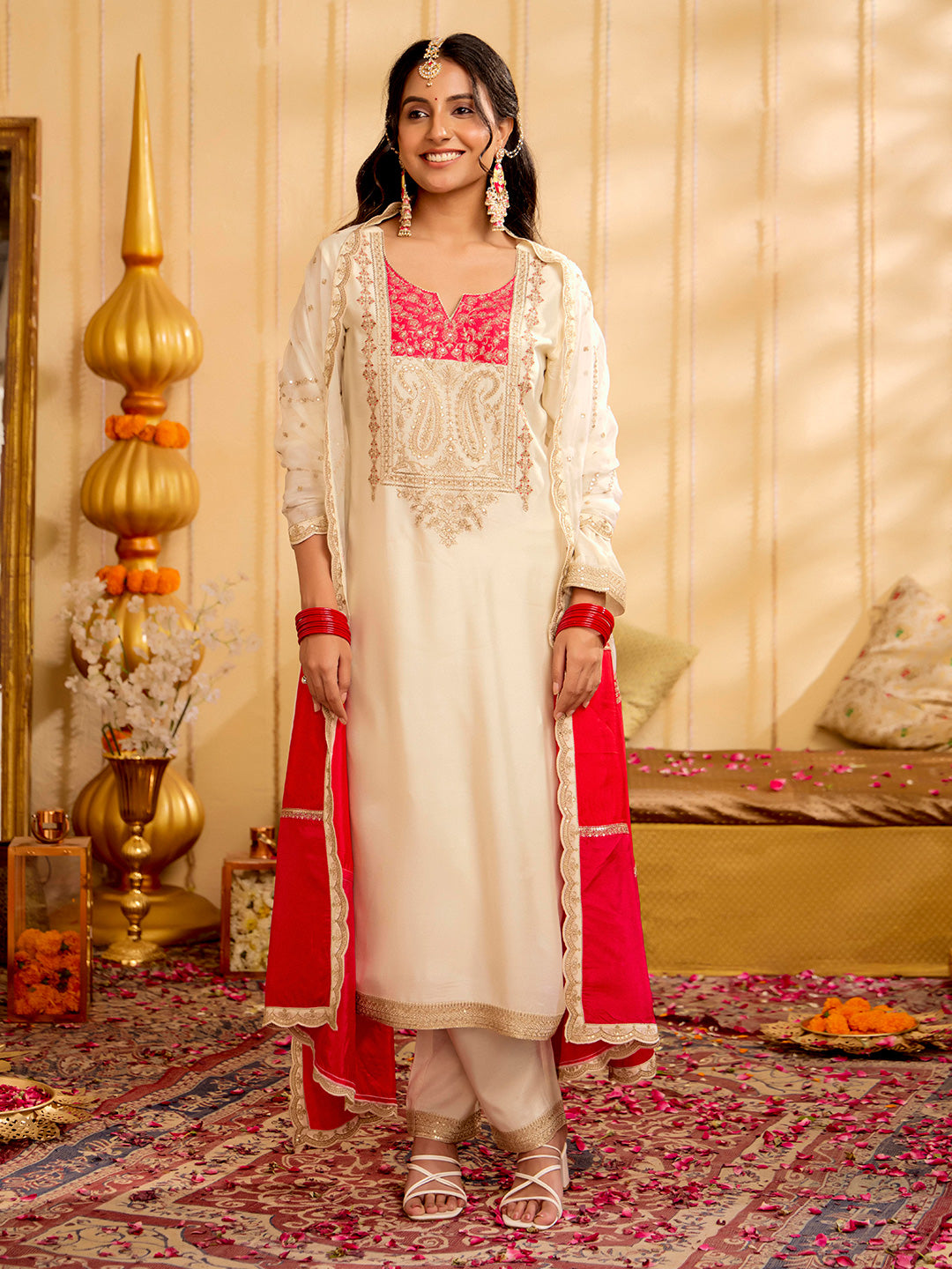 Cream & Fuchsia Zardozi Embroidered Festive Kurta Set With Dupatta