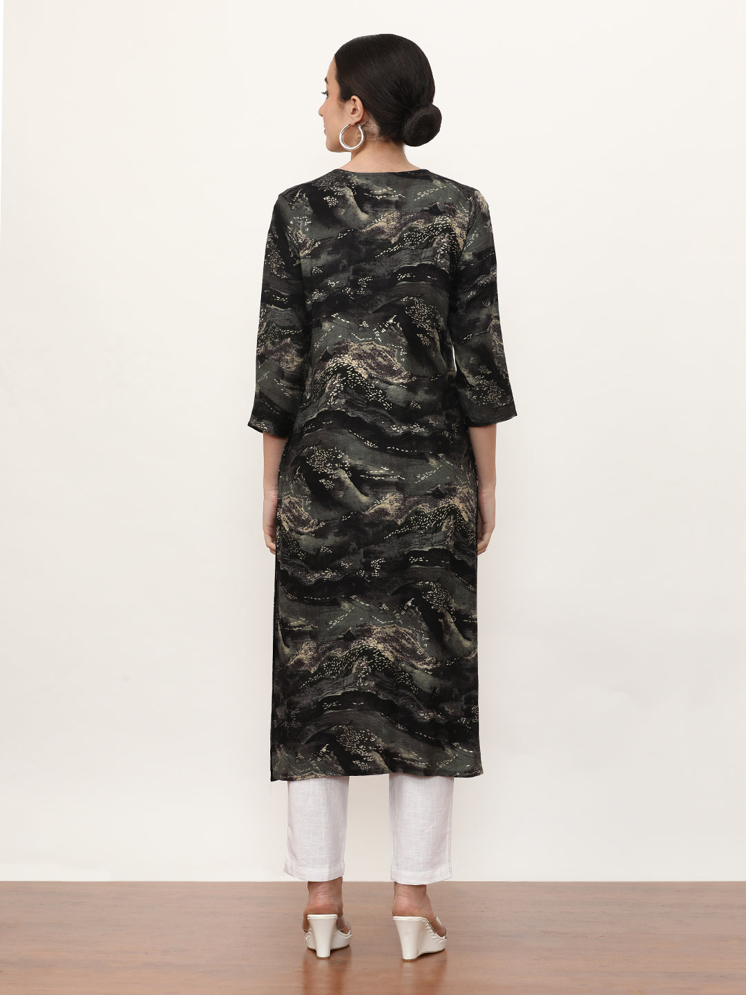 Embroidered Straight Floral Kurta