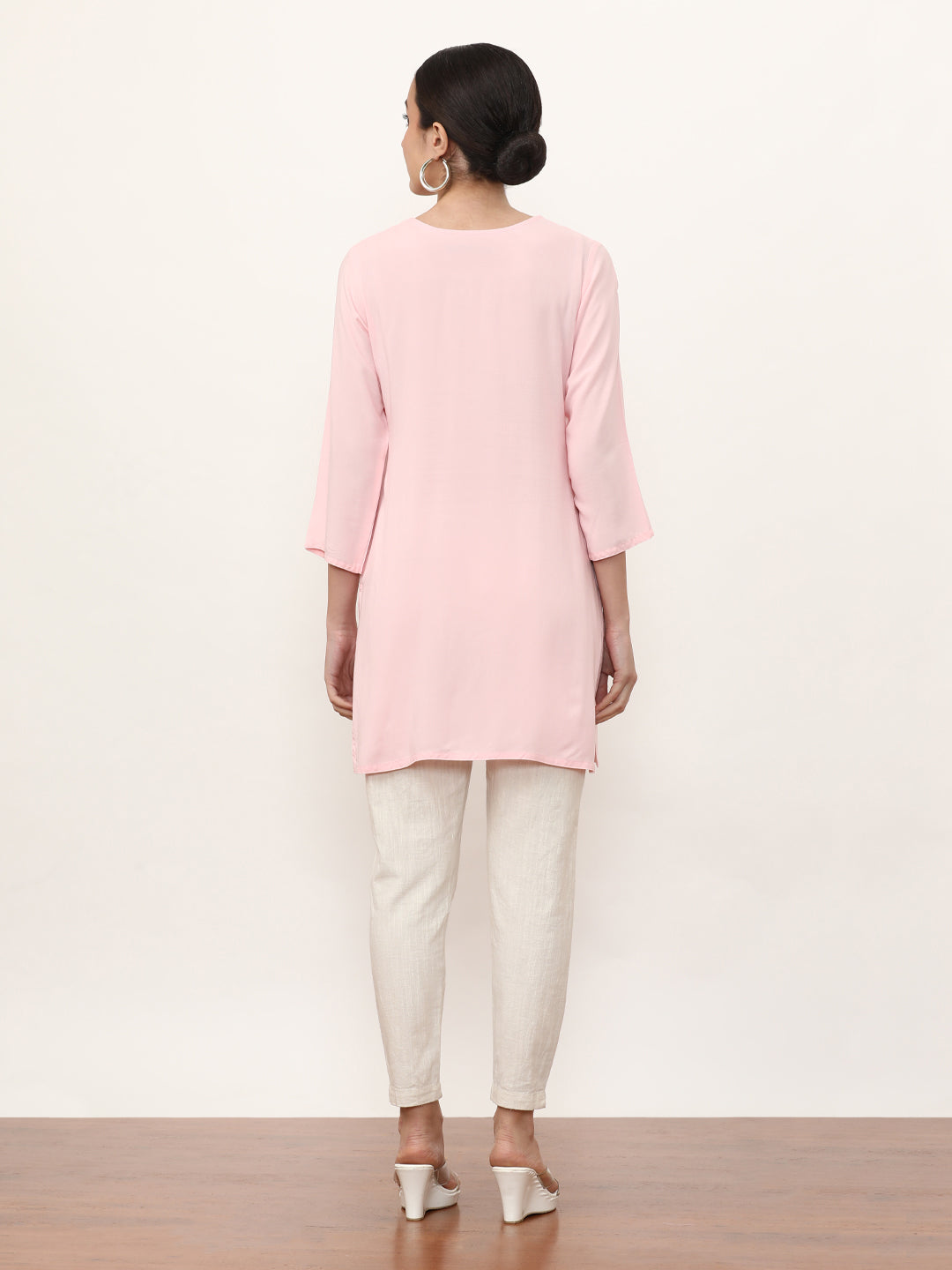 Embroidered Straight Solid Kurta