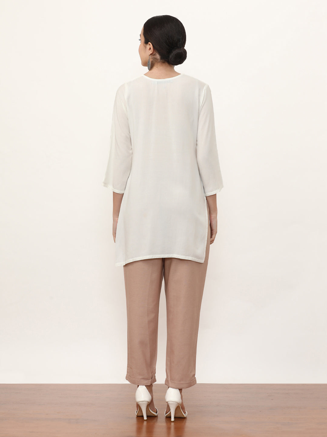 Embroidered Straight Solid Kurta