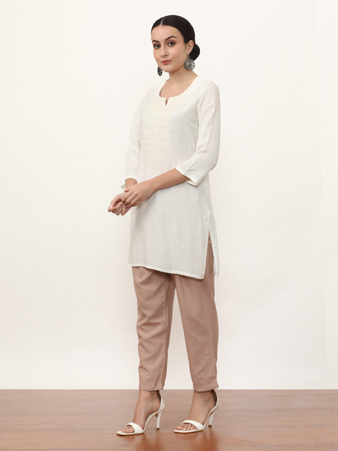 Embroidered Straight Solid Kurta