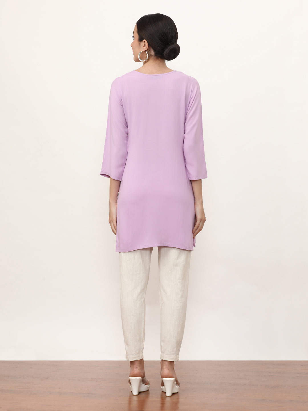 Embroidered Straight Solid Kurta