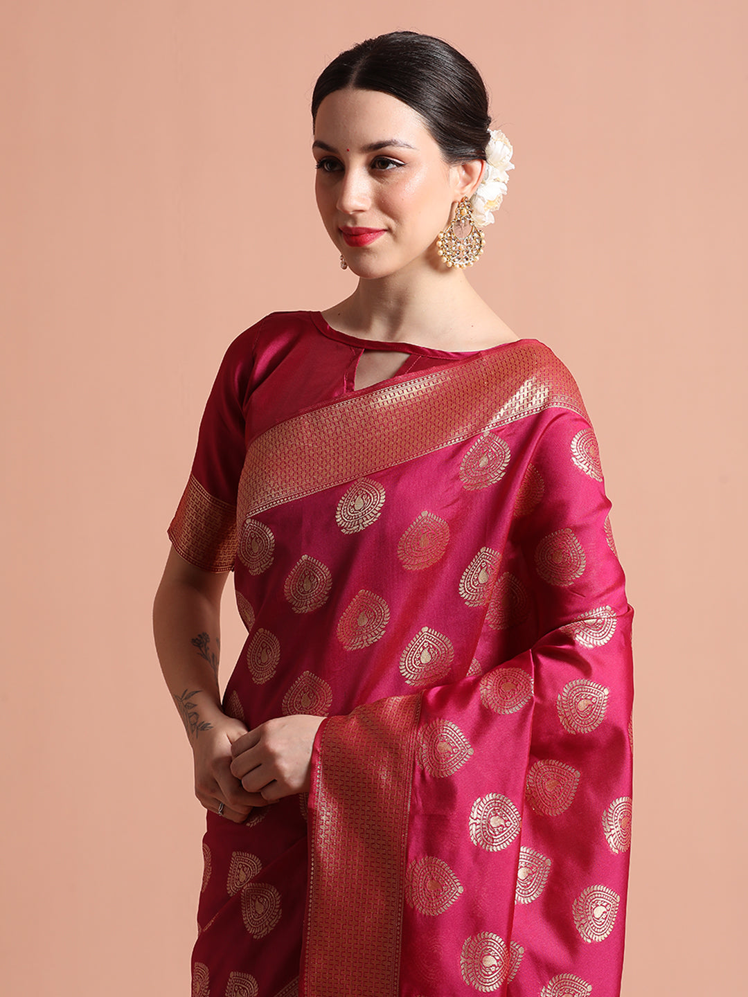 Magenta Zari Woven Design Silk Banarasi Saree