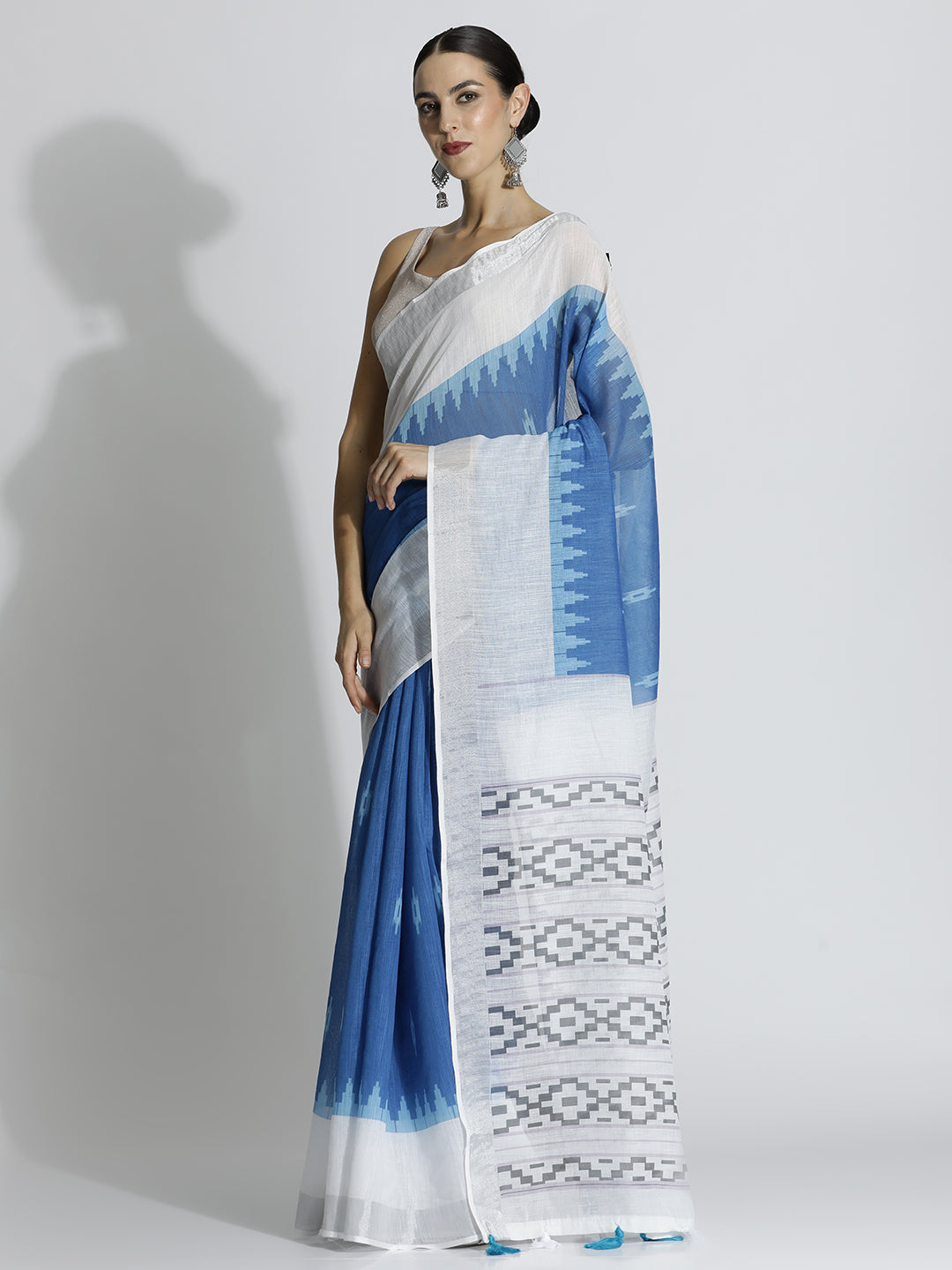 Blue Geometric Printed Daily Wear Pure Linen Saree