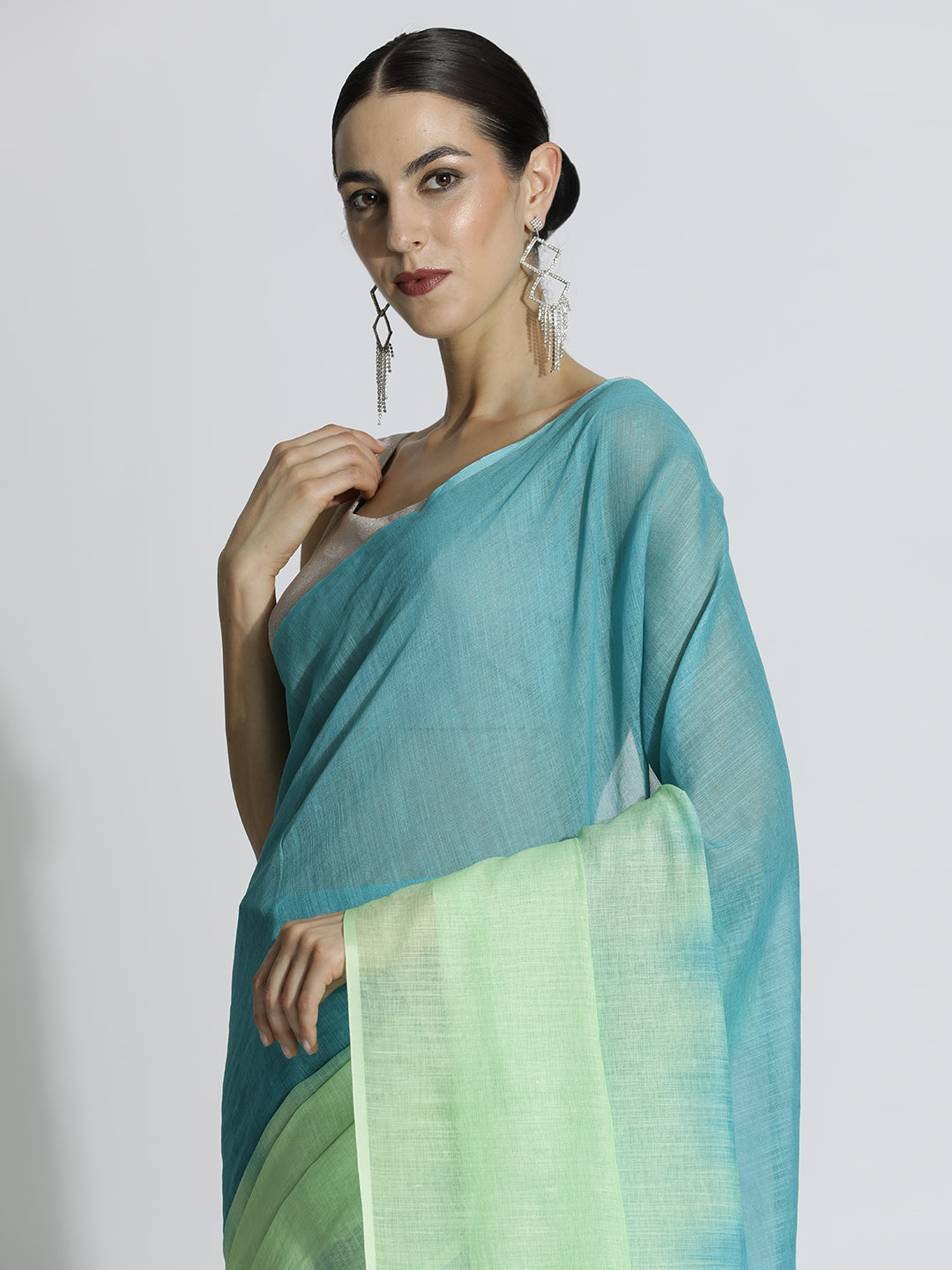 Ombre Daily Wear Pure Linen Saree