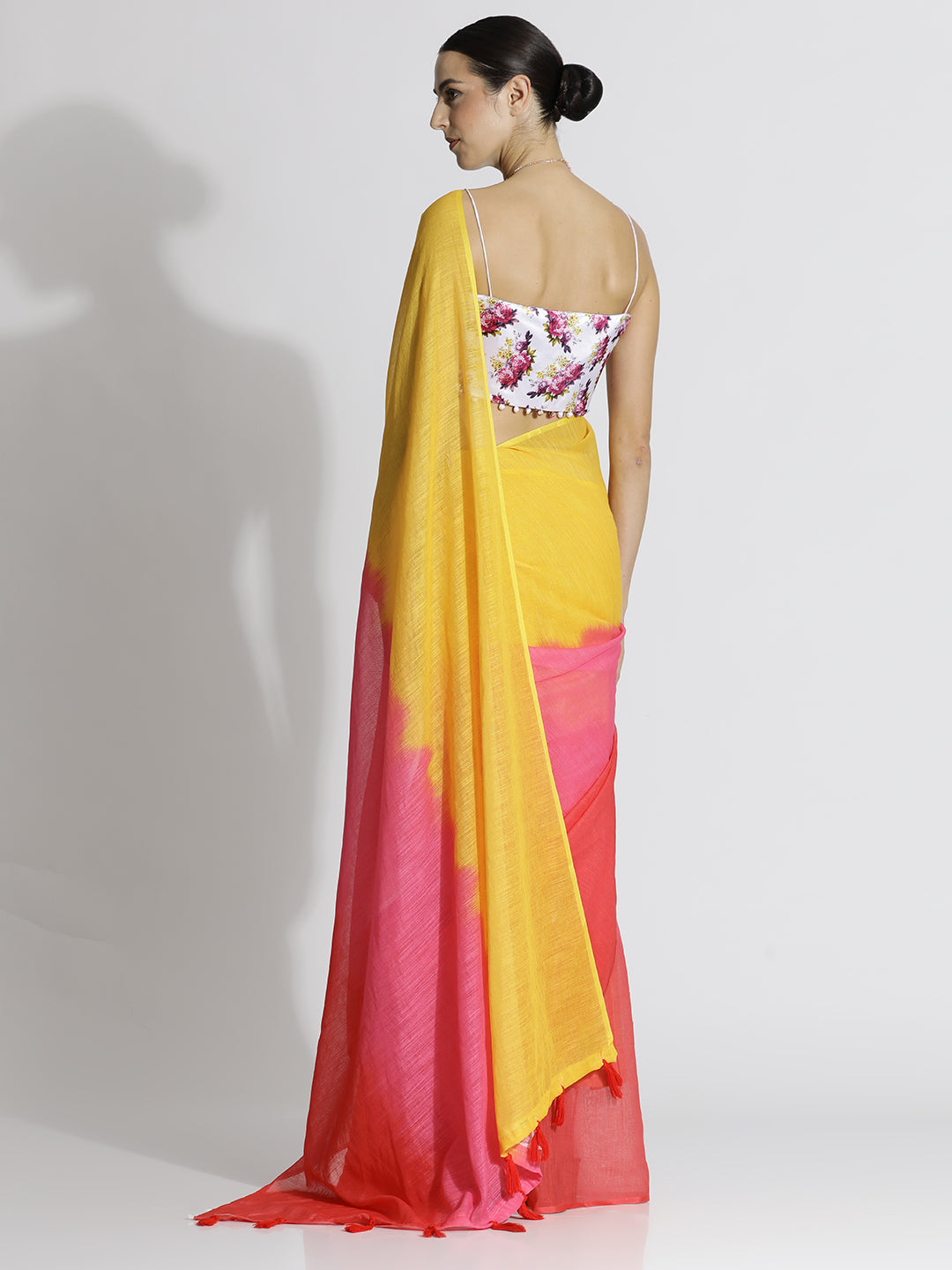 Ombre Daily Wear Pure Linen Red Saree