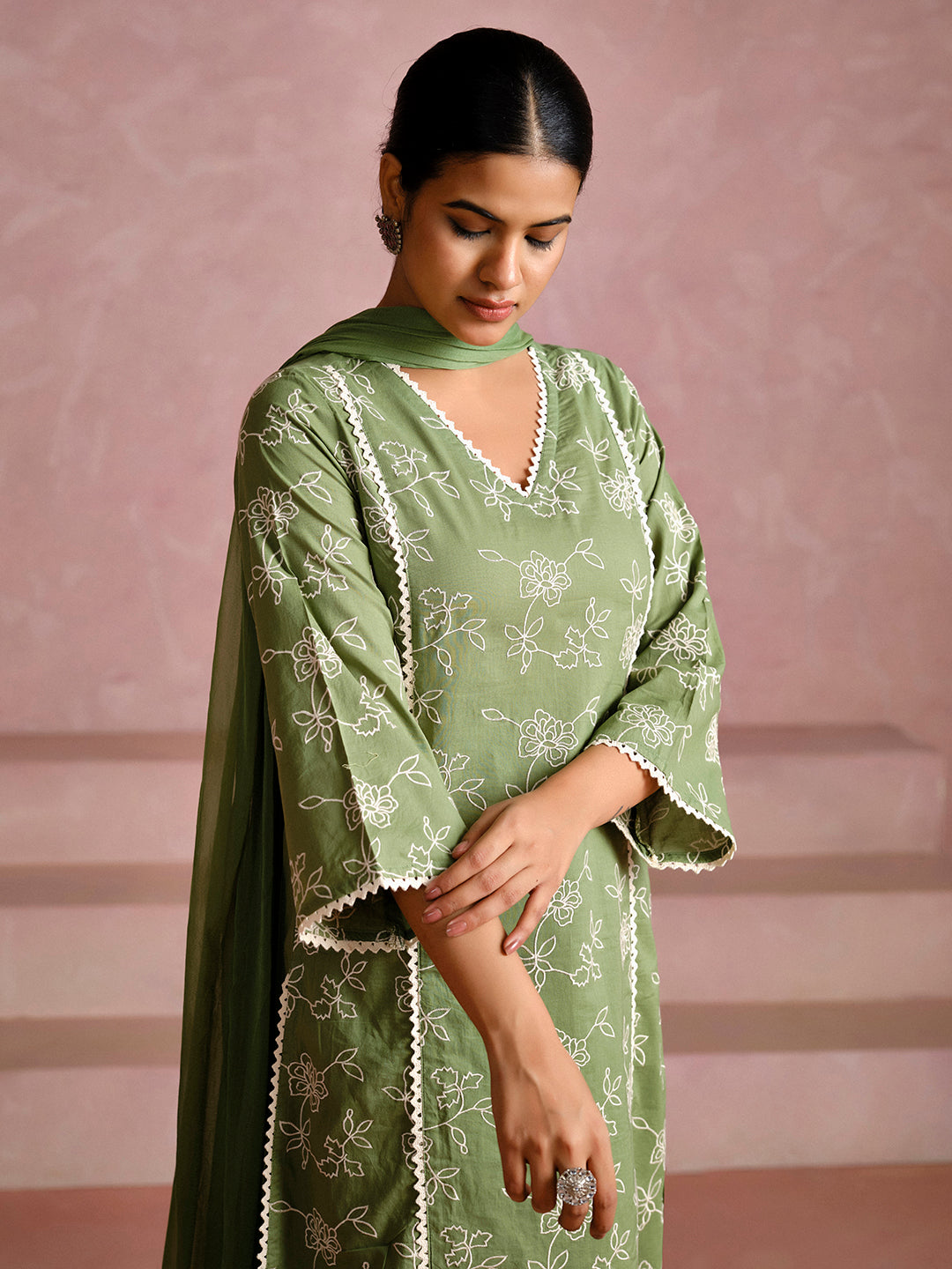 Green Floral Embroidered Cotton Kurta Set With Dupatta
