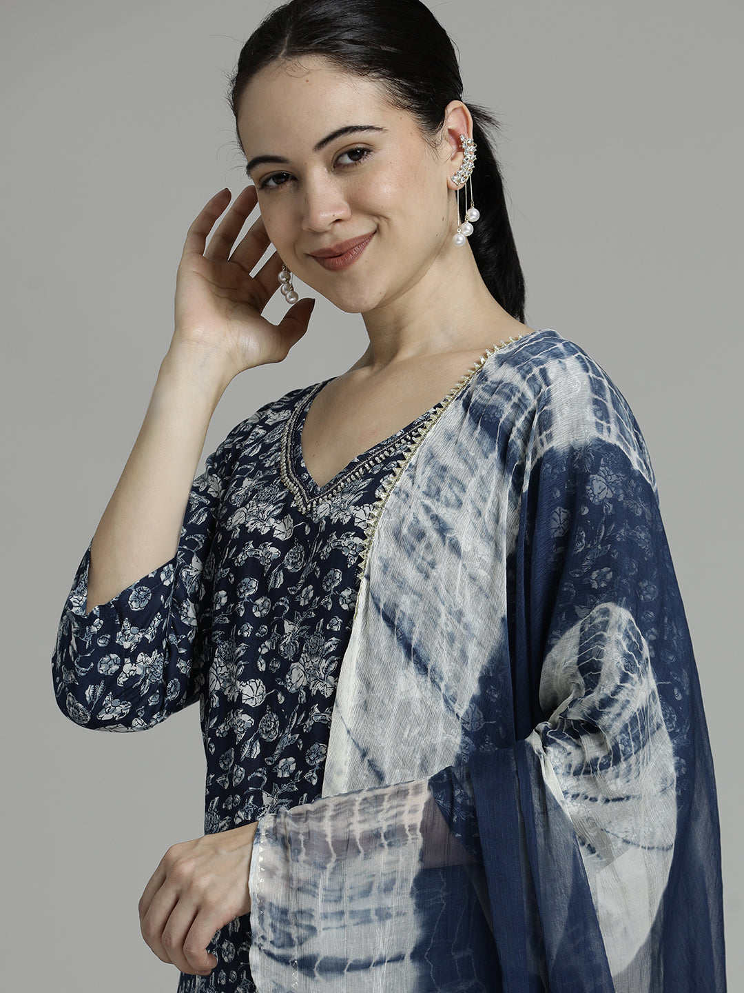 Navy Blue Floral Printed Kurta Set With Tie-Dye Dupatta
