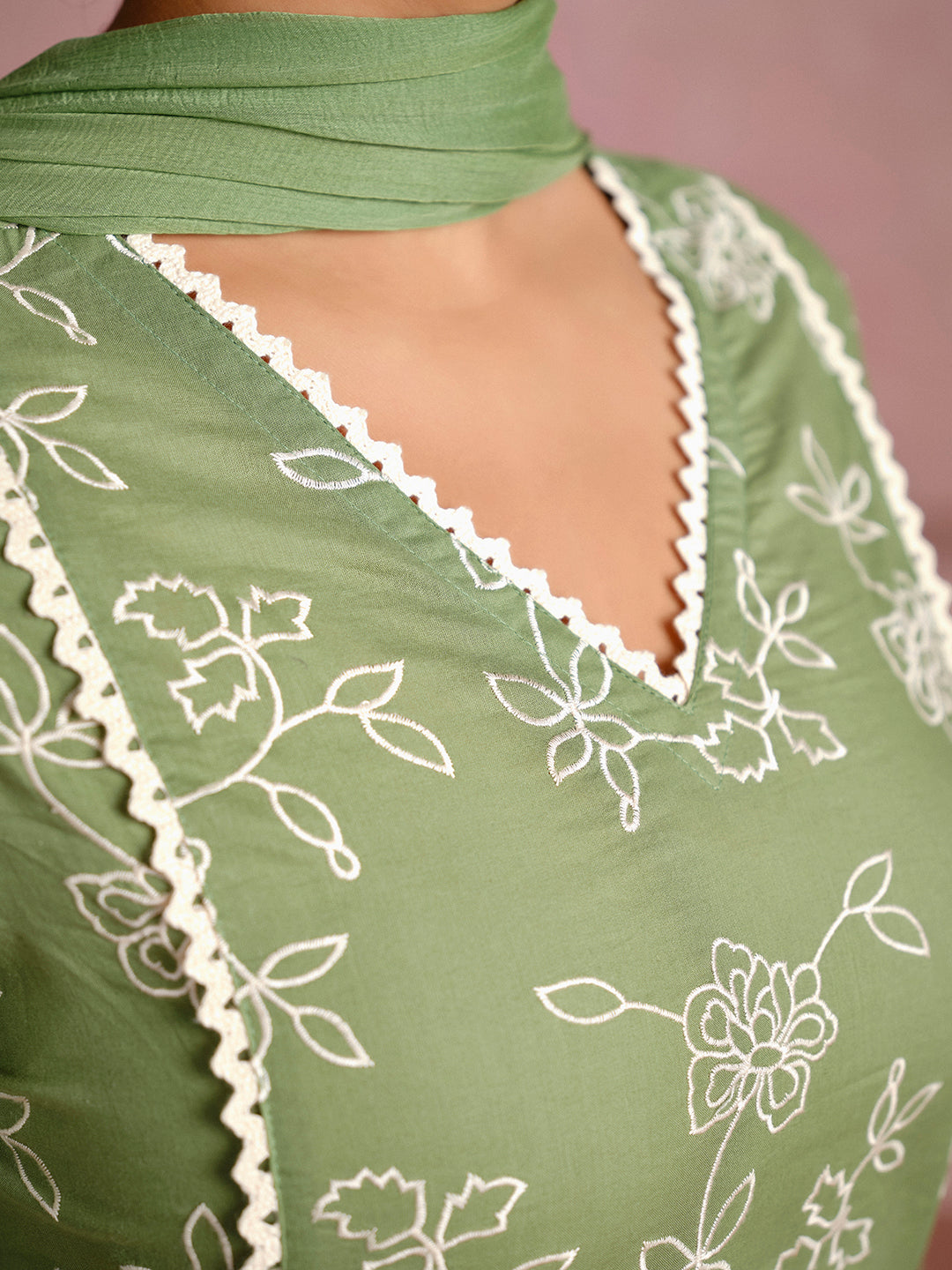 Green Floral Embroidered Cotton Kurta Set With Dupatta