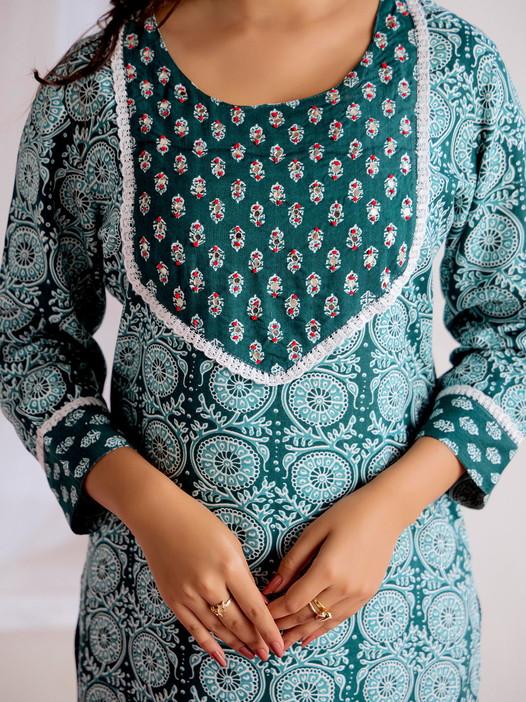 Ethnic Floral Printed Kurta Set With Tie-Dye Dupatta