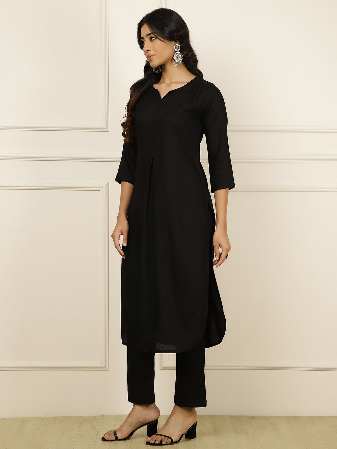 Black Pleated Straight Kurta With Pants