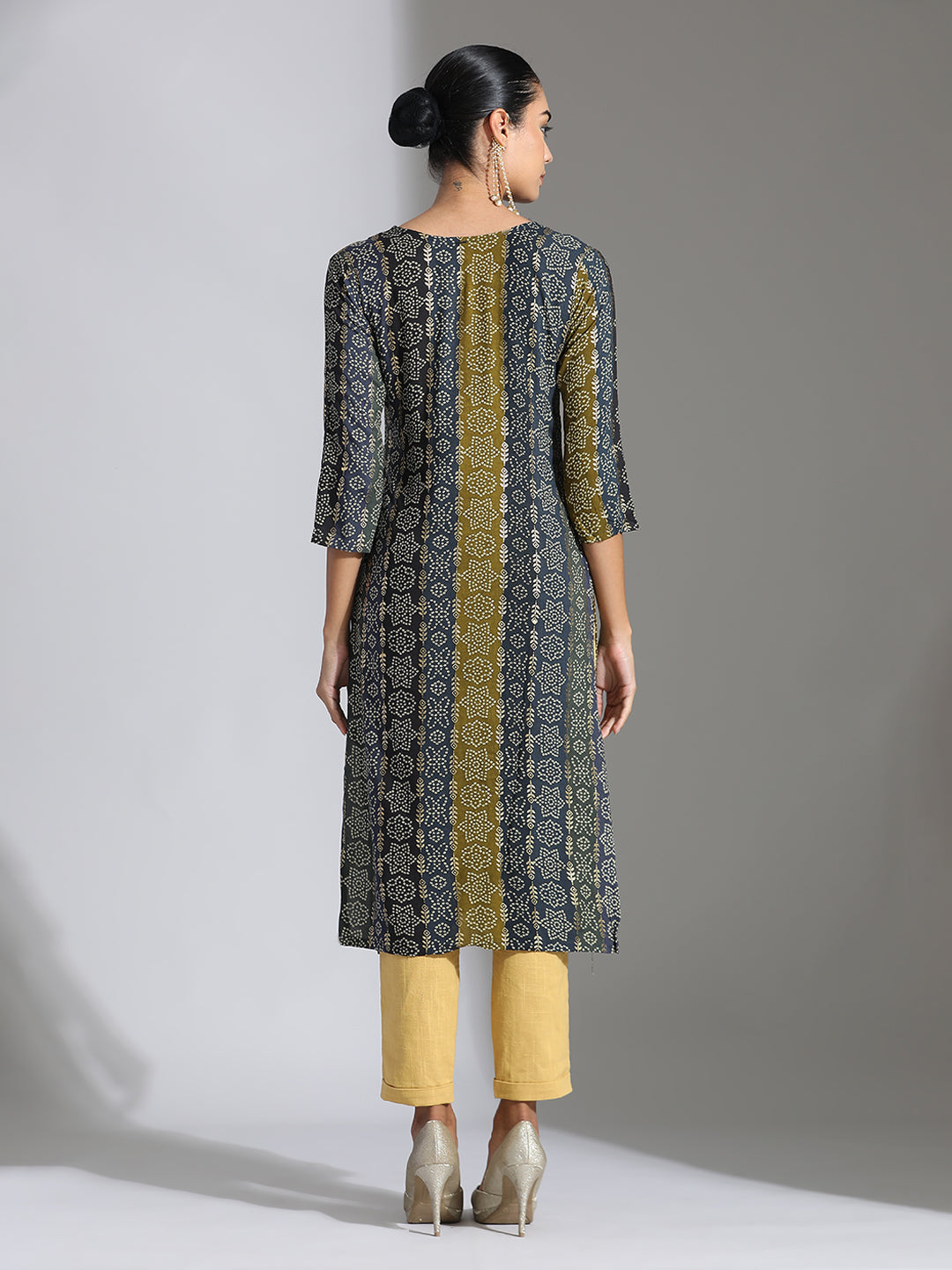 Festive Embroidered Bandhani Straight Kurta