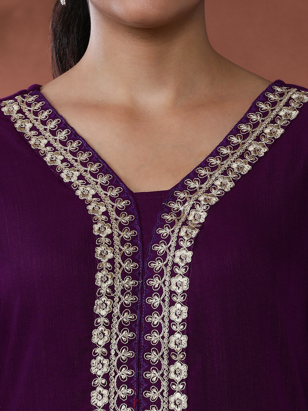 Bandhani Embroidered Chanderi Silk Kurta & Trousers Sets