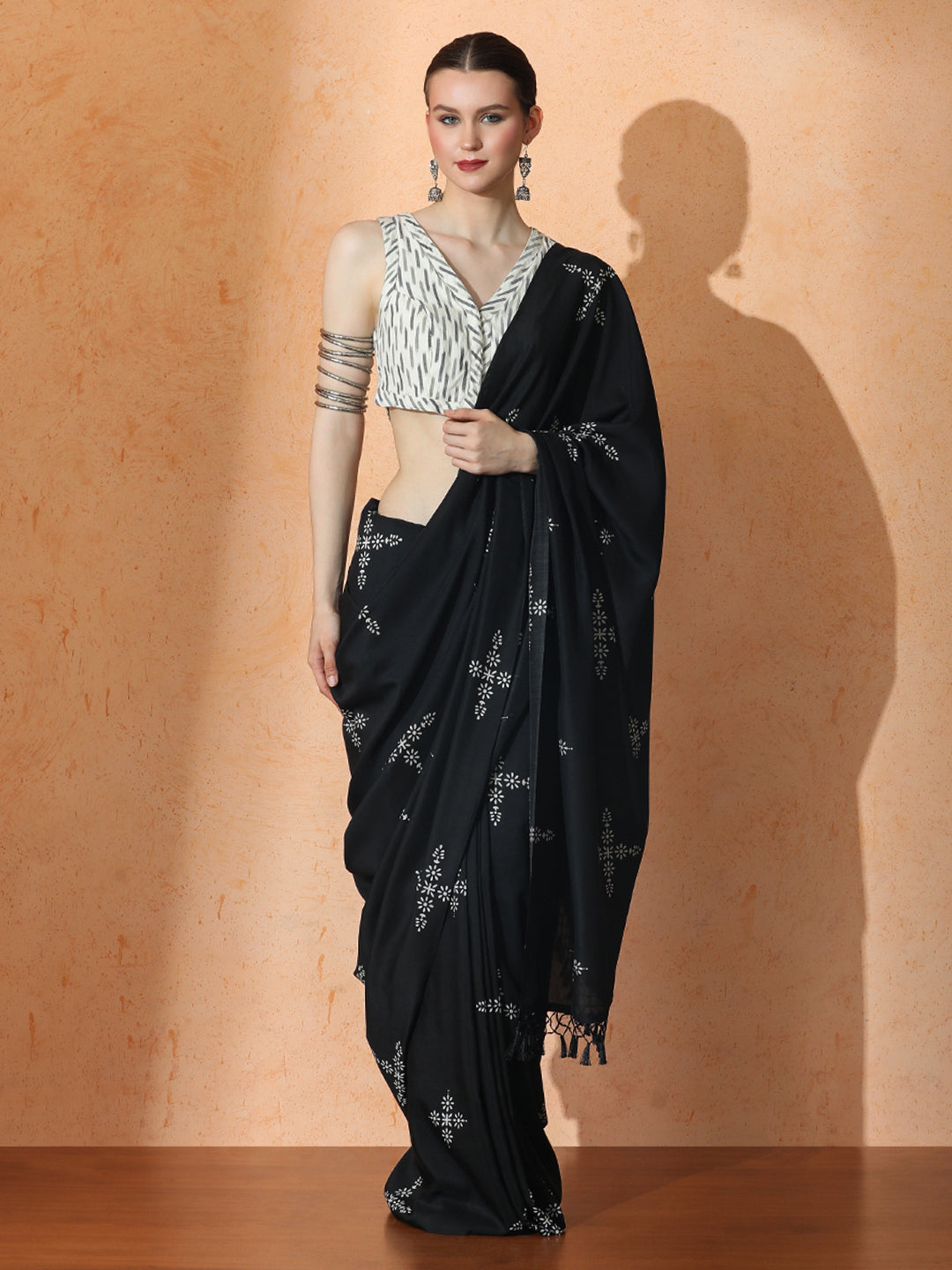 Floral Muslin Cotton Saree with Unstiched Blouse