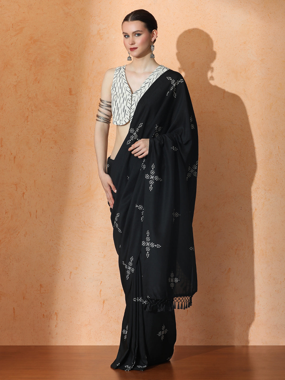 Floral Muslin Cotton Saree with Unstiched Blouse