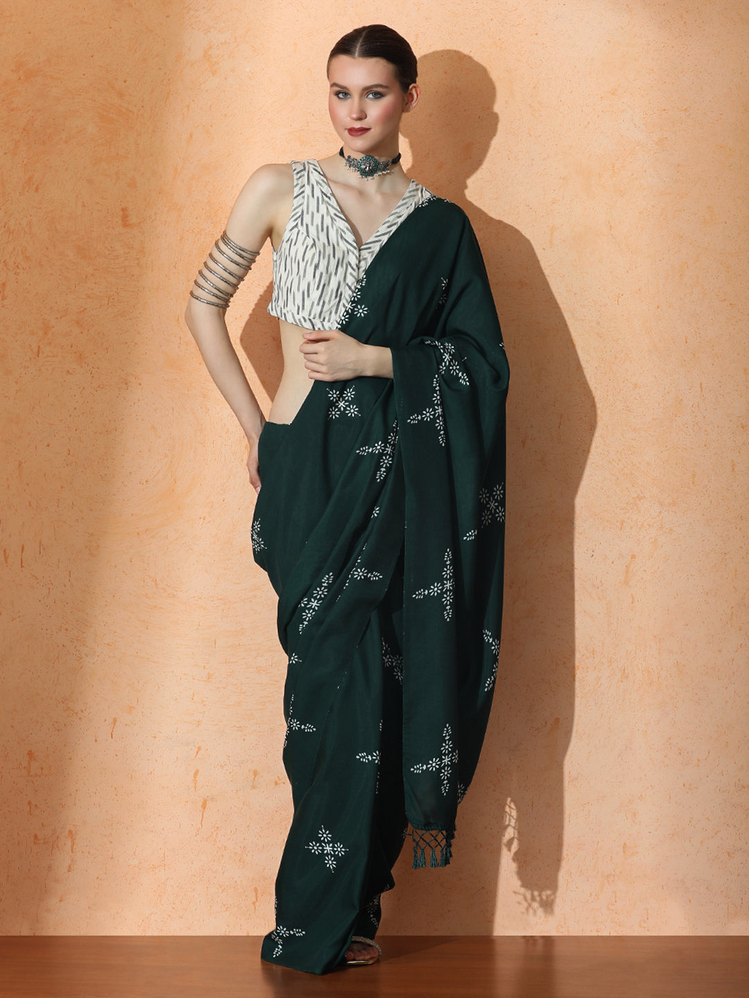 Floral Muslin Cotton Saree with Unstiched Blouse
