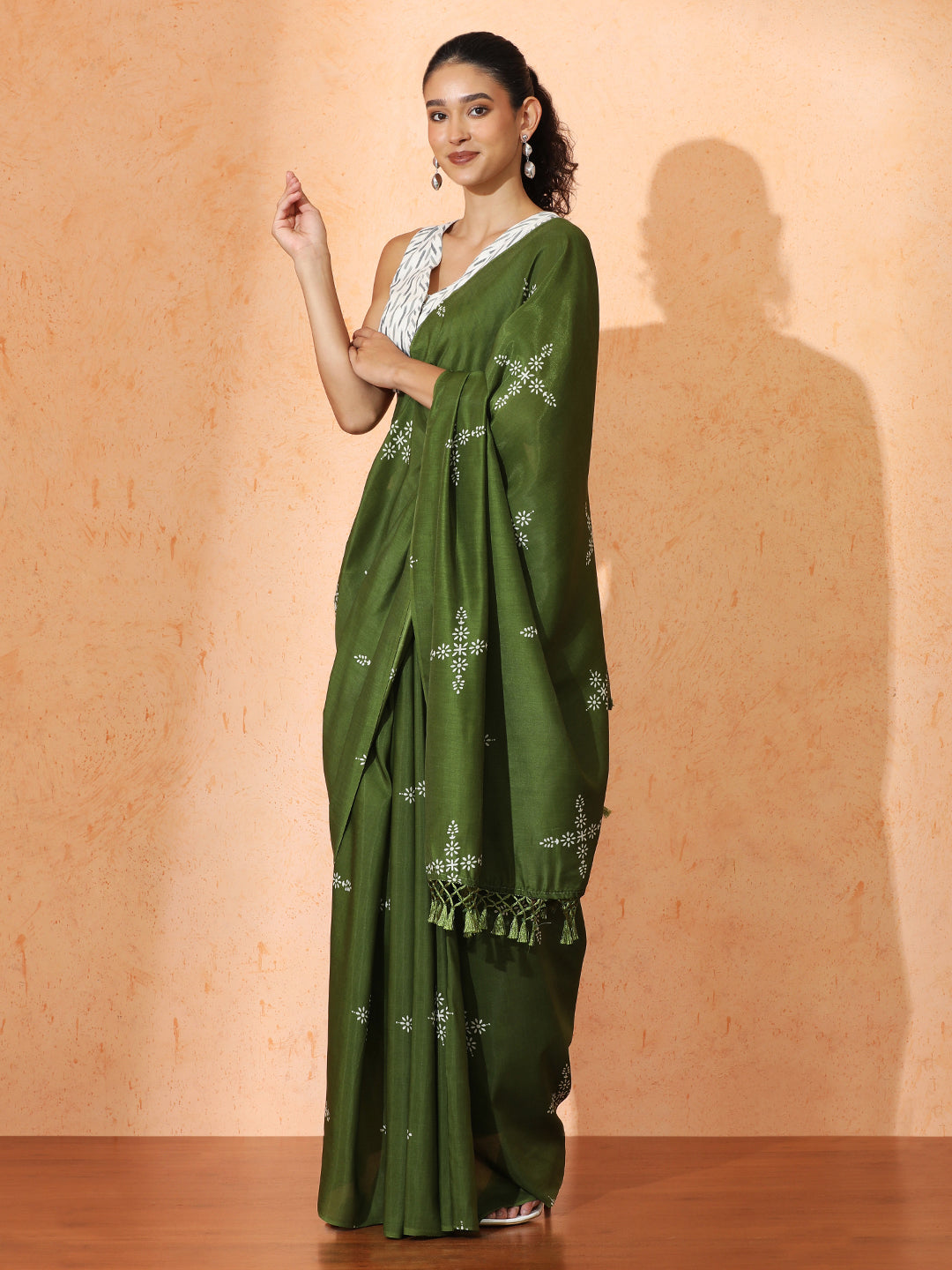 Floral Muslin Cotton Saree with Unstiched Blouse