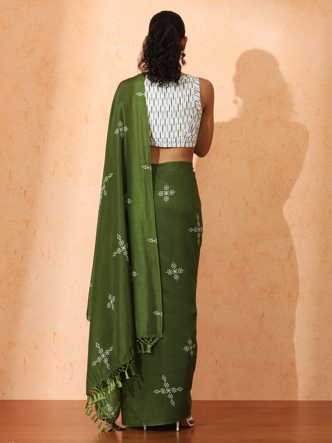 Floral Muslin Cotton Saree with Unstiched Blouse