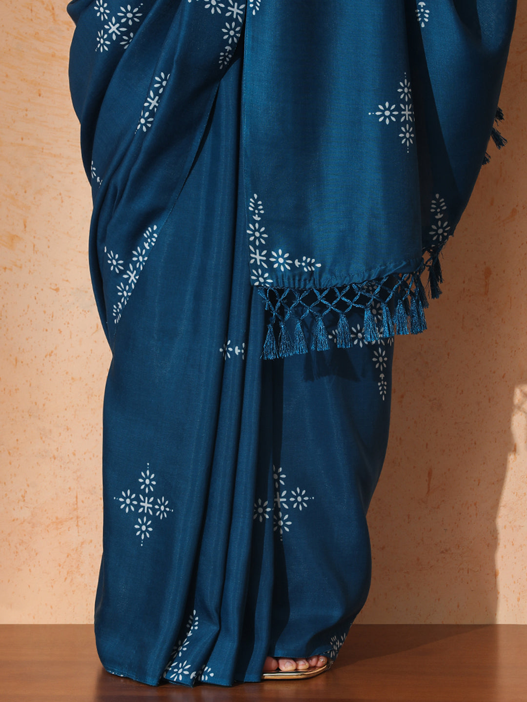 Floral Muslin Cotton Saree with Unstiched Blouse