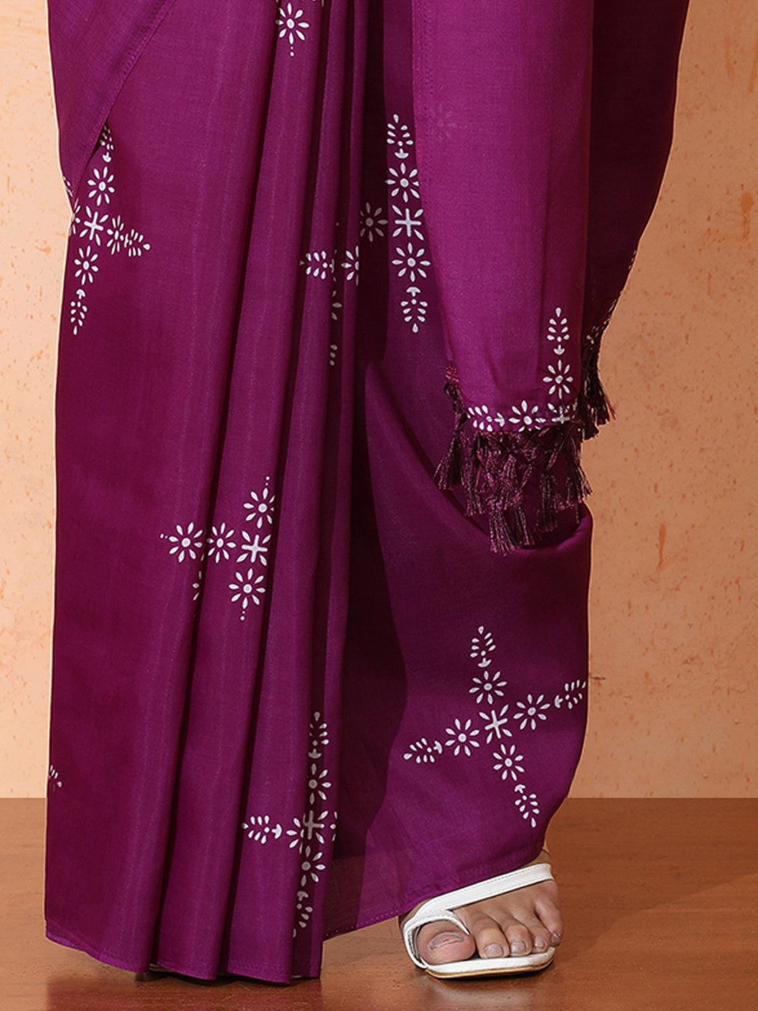 Floral Muslin Cotton Saree with Unstiched Blouse