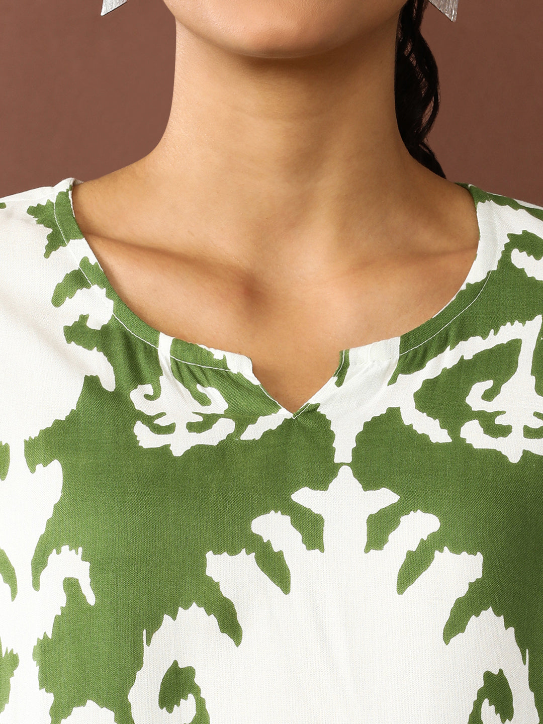 Floral Printed Straight Kurta & Trousers Sets