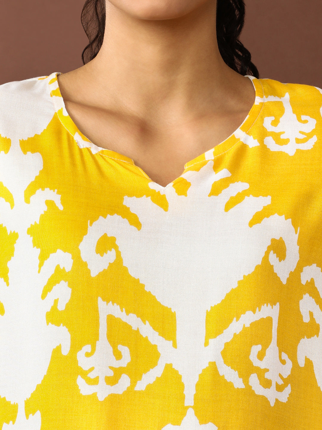 Floral Printed Straight Kurta & Trousers Sets