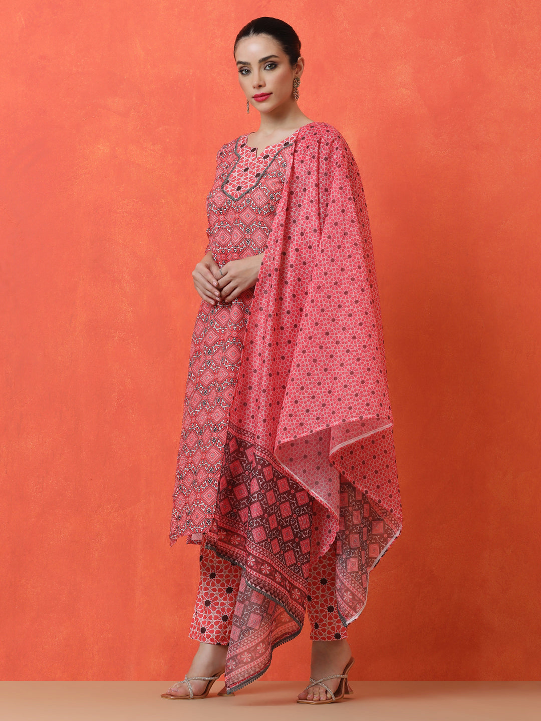 Floral Printed Straight Viscose Rayon Kurta & Trousers Sets